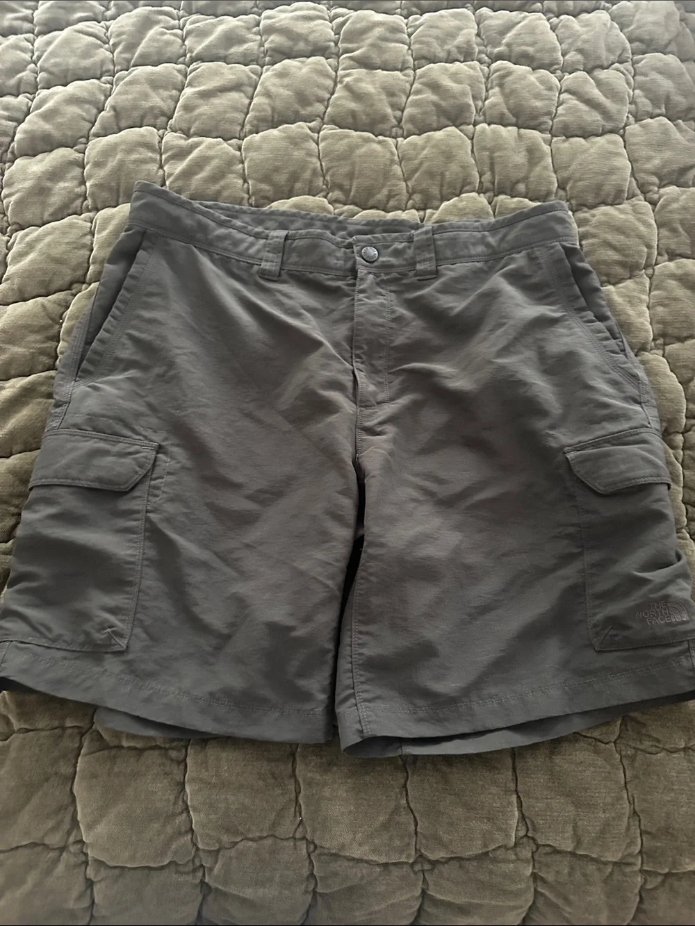 The North Face Men's Cargo Shorts — Dark Gray size 38; 9 1/2 inseam